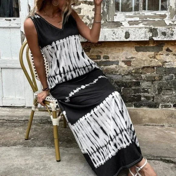 Tank Top Tie Dye Maxi dress with Pockets - Picture 1 of 6